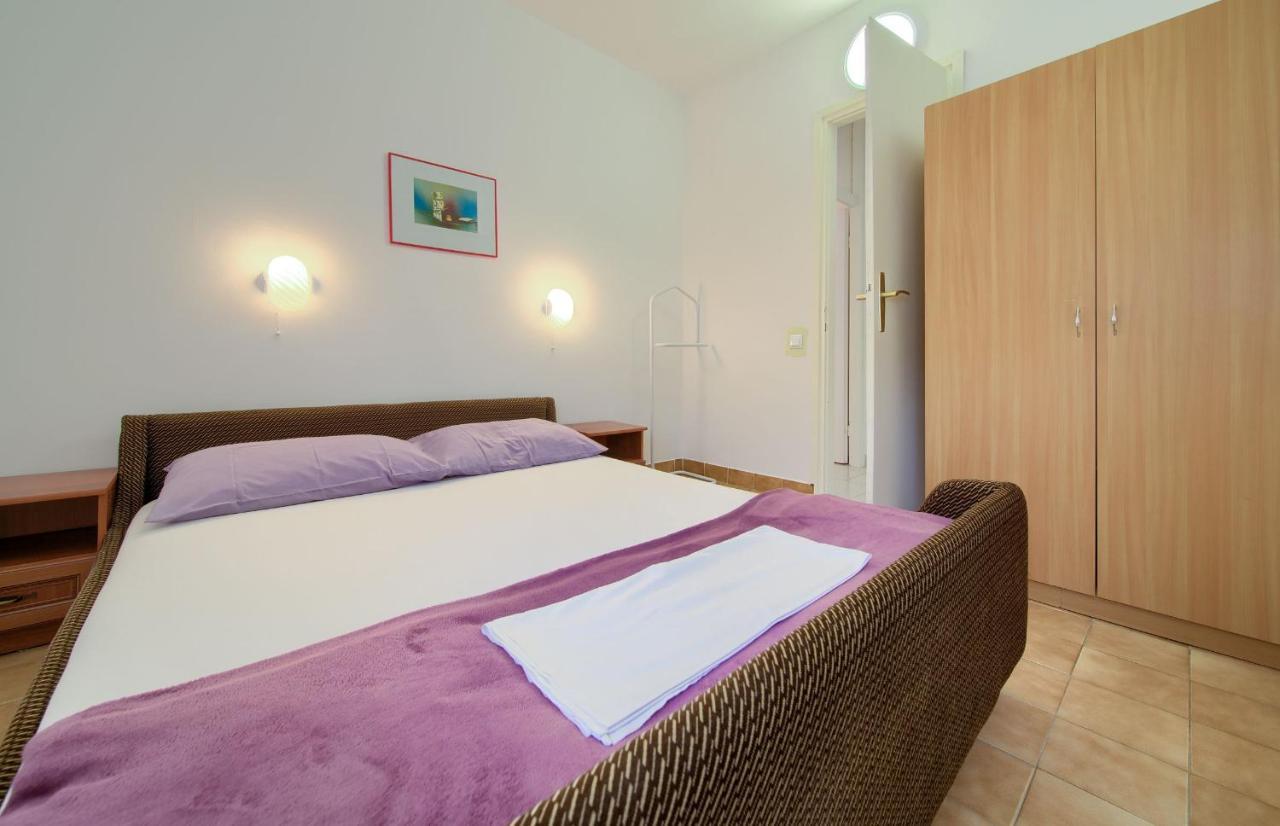 Apartments Dubravka 크르크 외부 사진